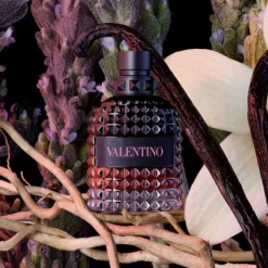 Valentino Eau De Parfum></noscript>Born in Roma Intense Uomo